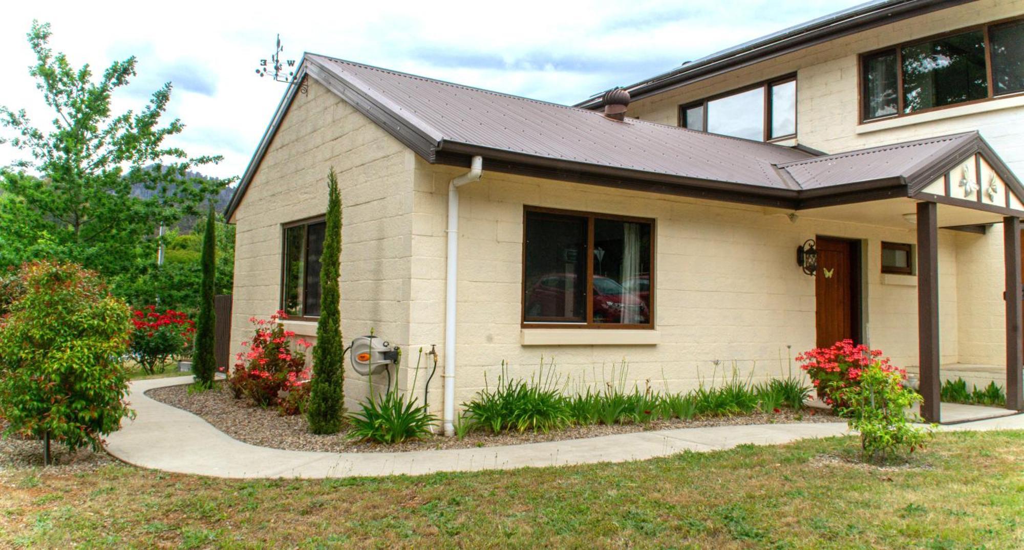 Magic Oak Getaway Apartment Marysville